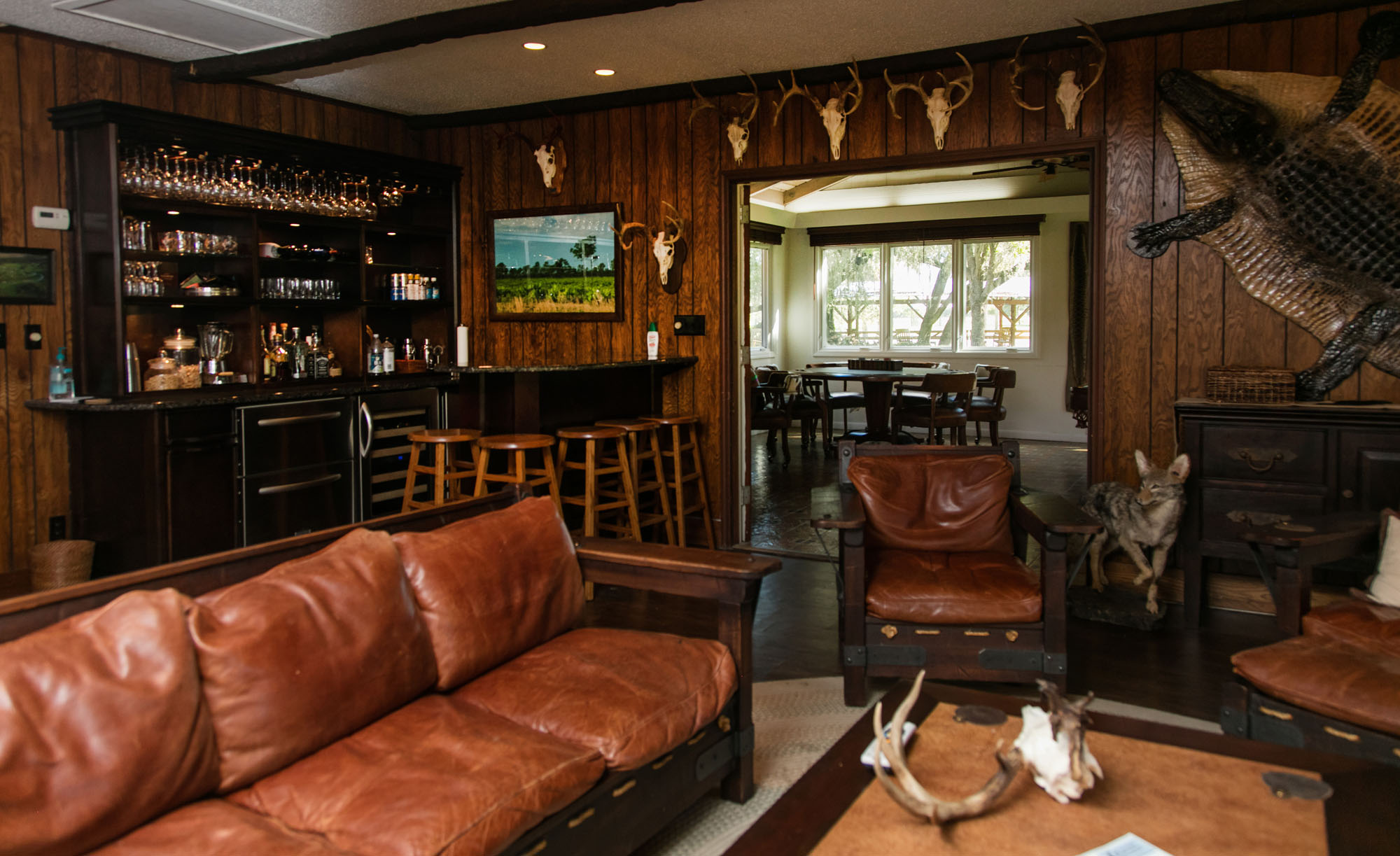 241.Florida lodge living area