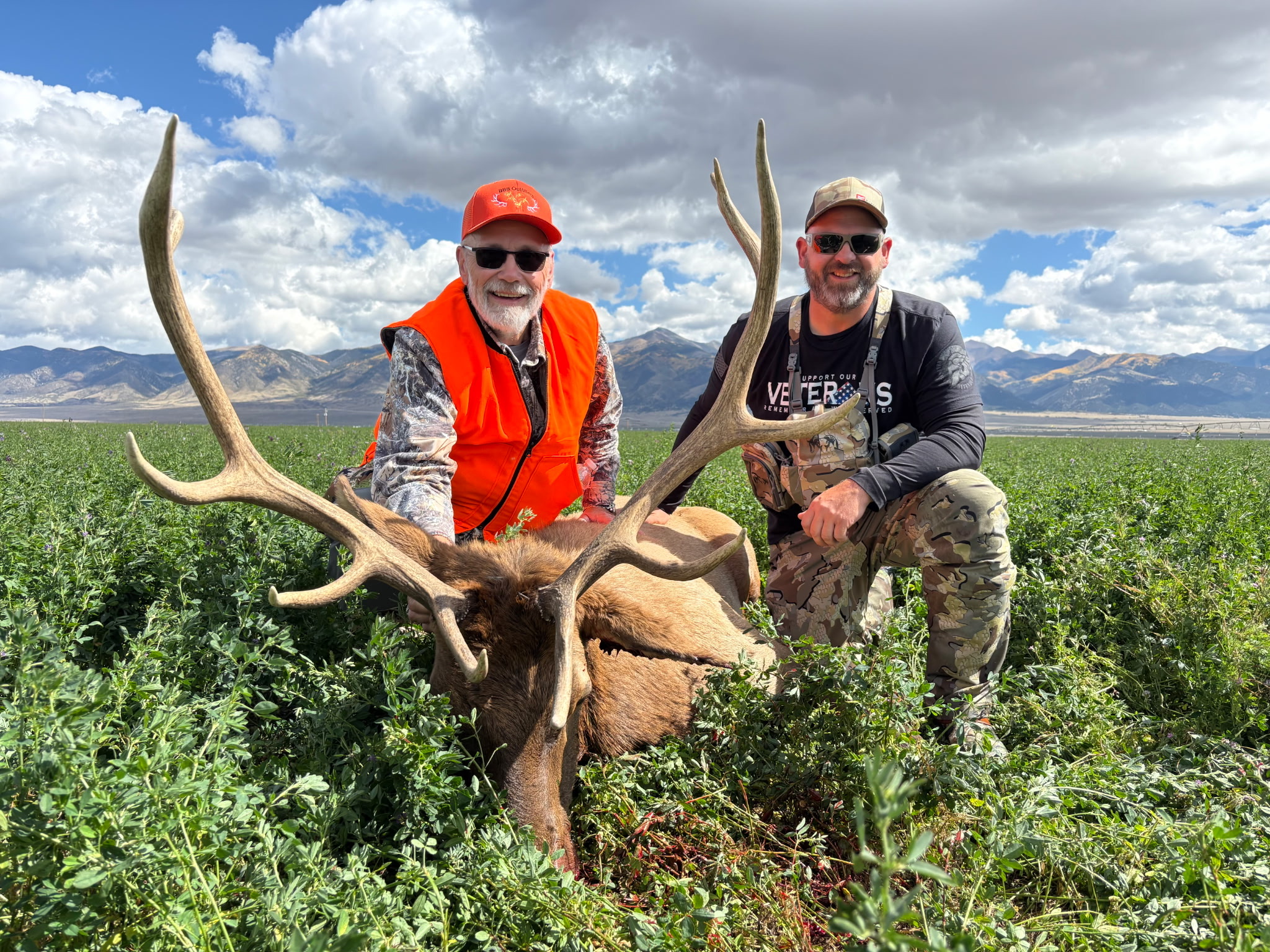 CO #159 Happy hunter with bull
