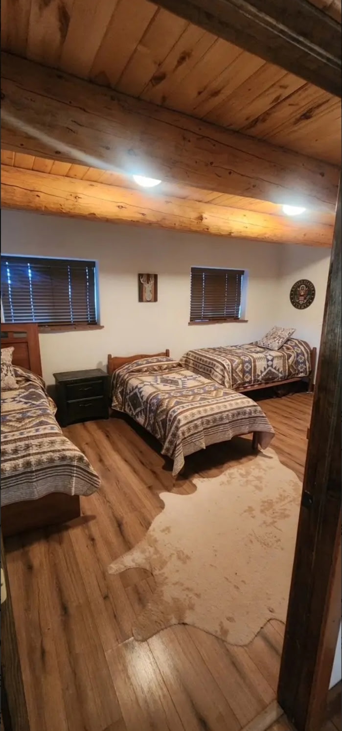CO #159 Lodging bedroom1