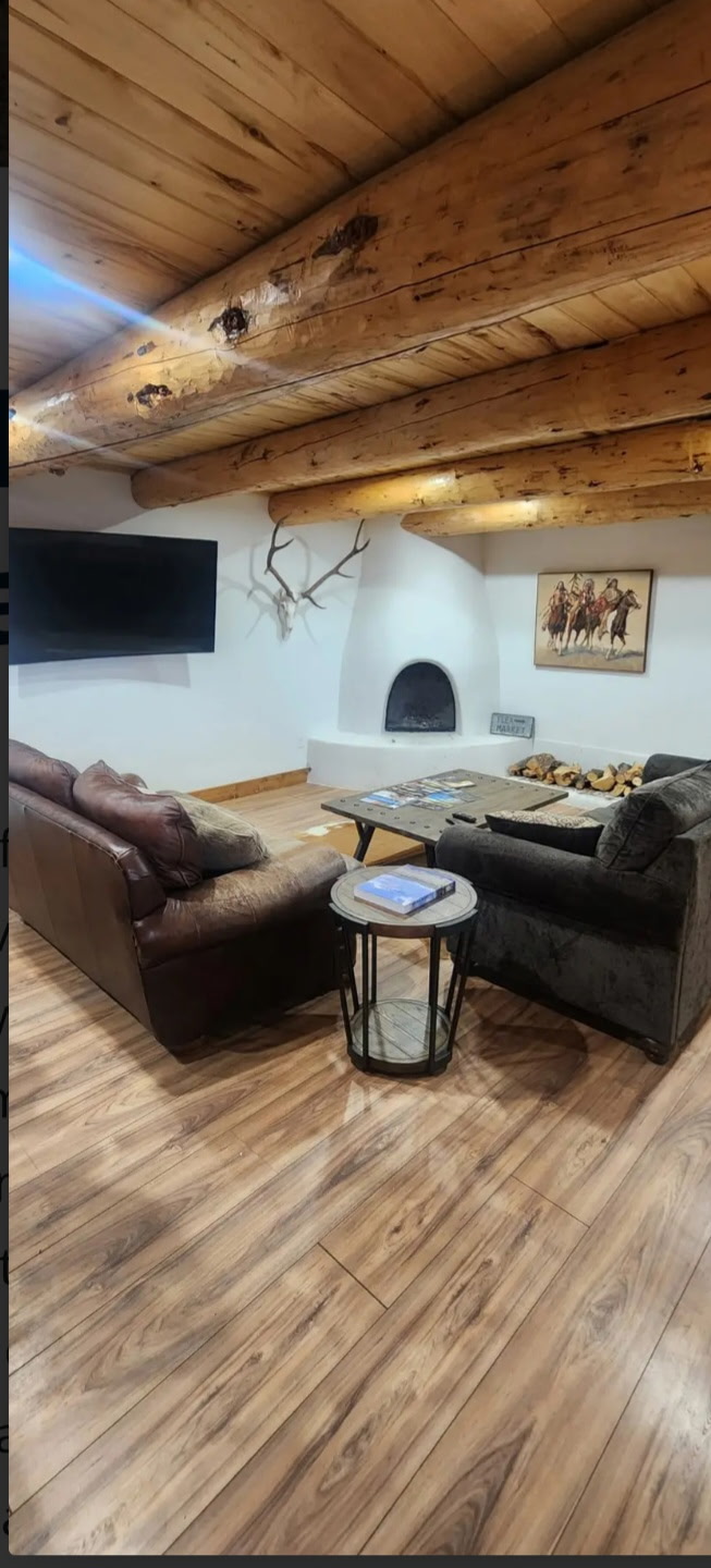 CO #159 Lodging living room
