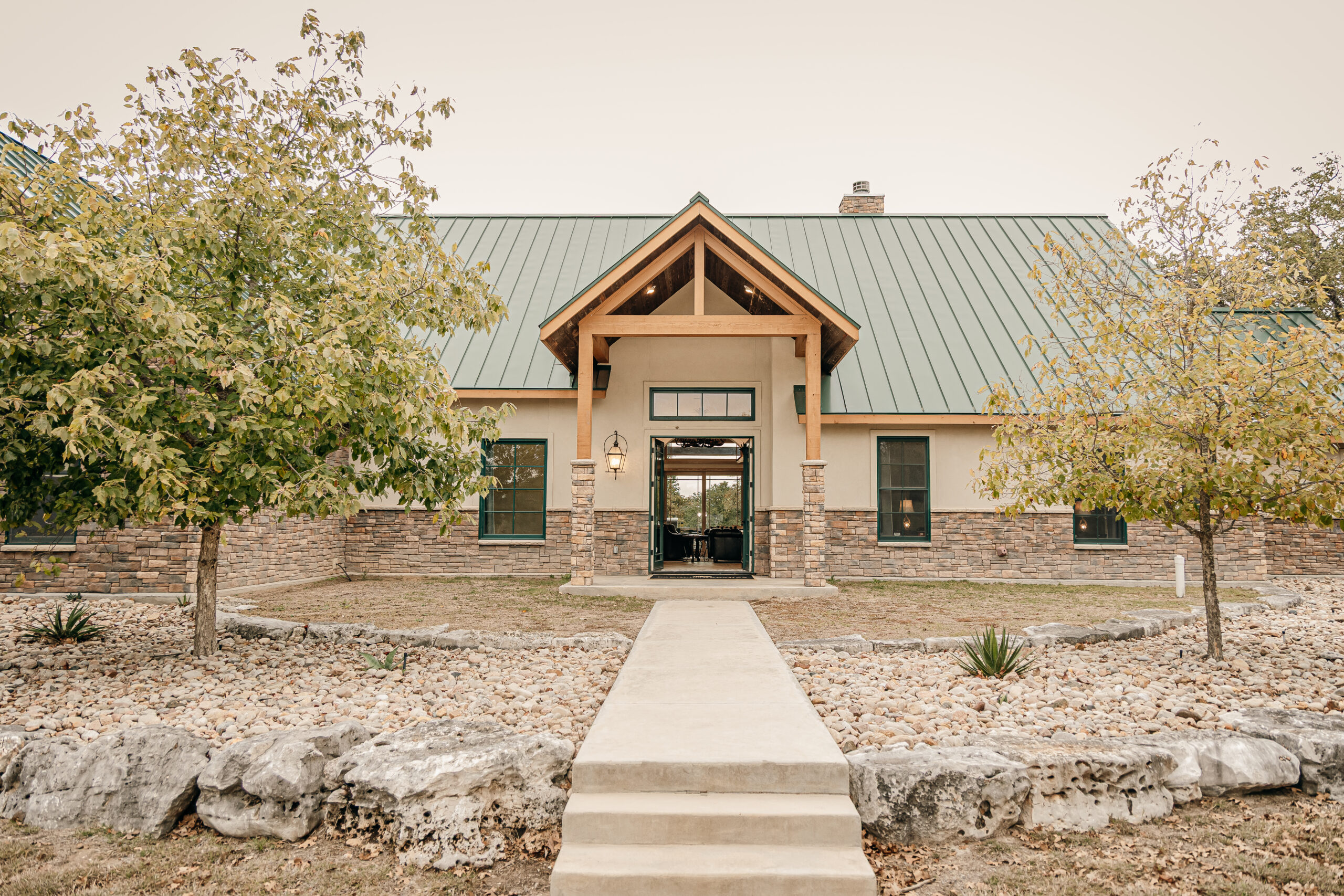 TX #305 Main lodge